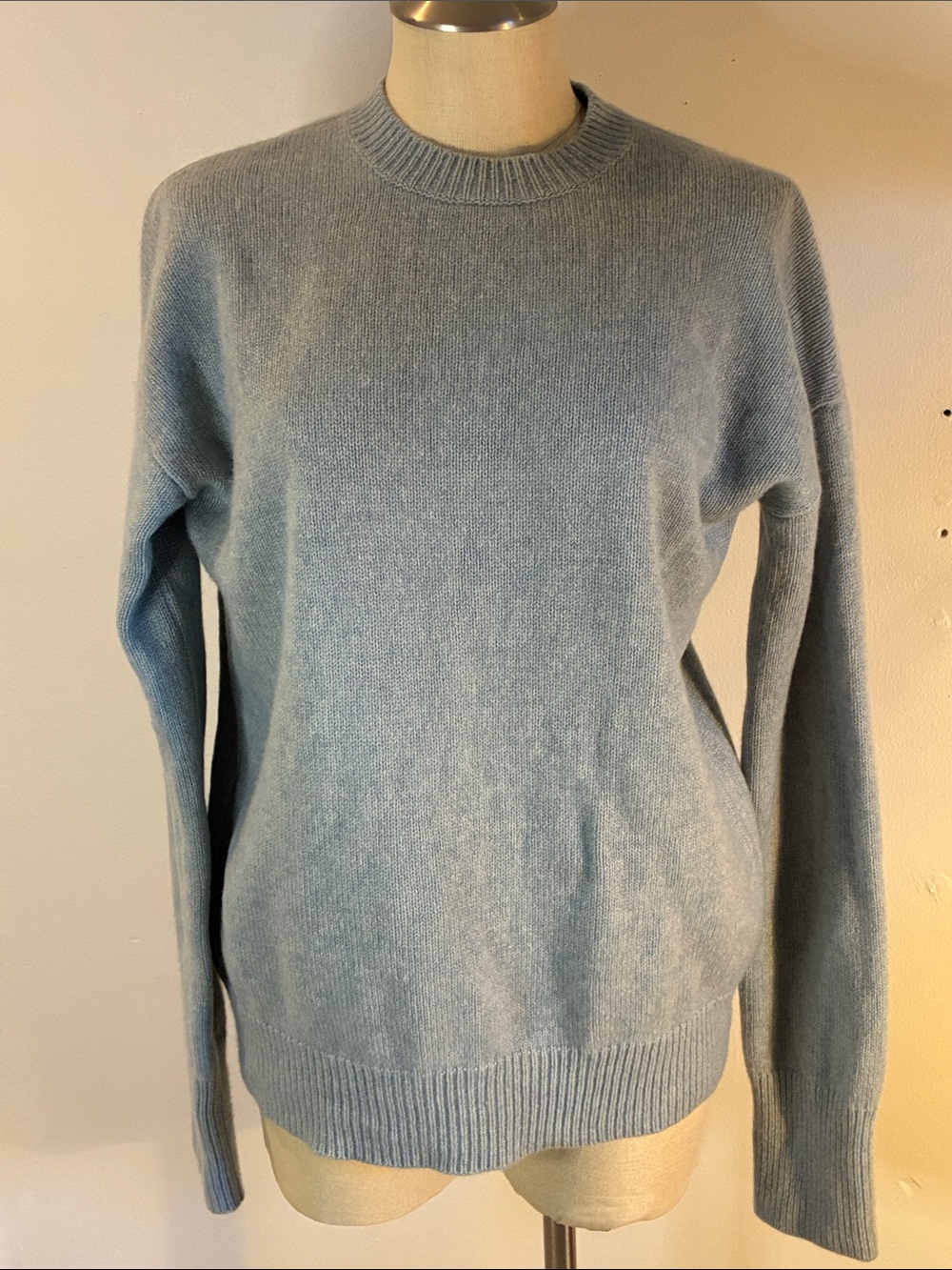 Christopher Fischer light bluish gray 100% cashmere pullover crew neck sweater L